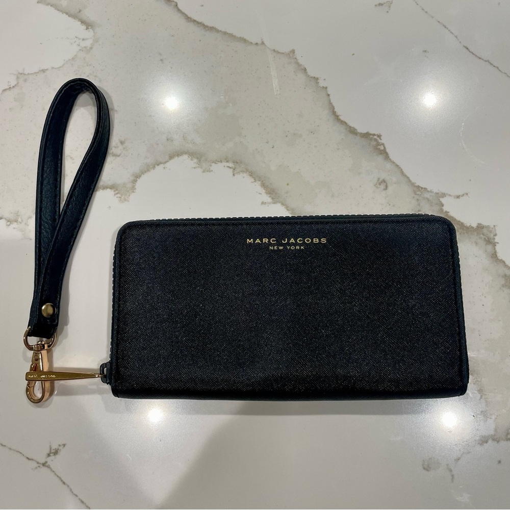 Authentic Marc Jacobs Black Wristlet Wallet